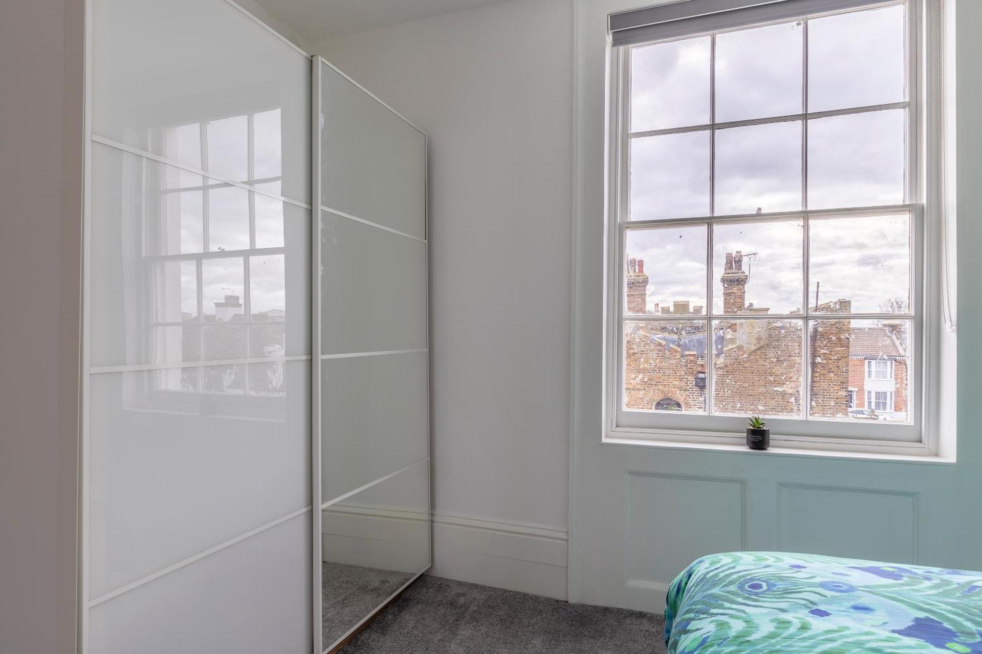 Seaside Bliss - Seafront Apartments Херн Бей Екстериор снимка